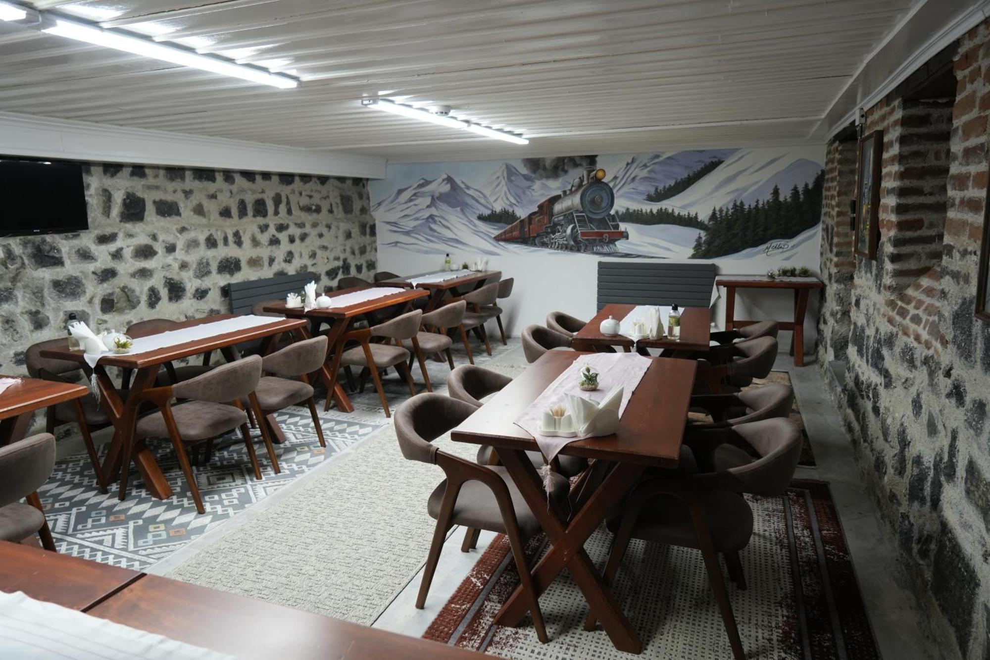 Mihman Konak Hotel Kars Bagian luar foto