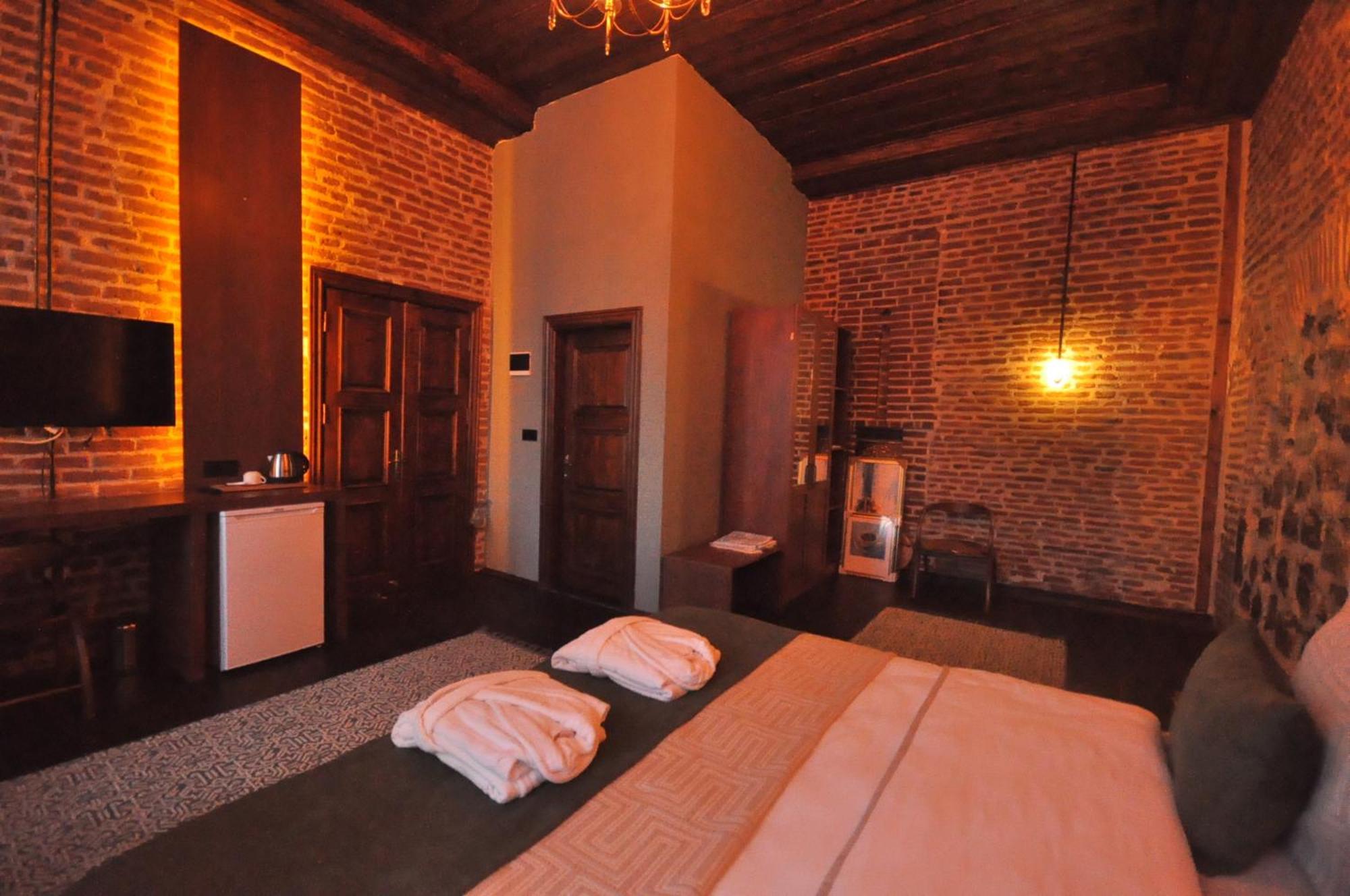 Mihman Konak Hotel Kars Bagian luar foto