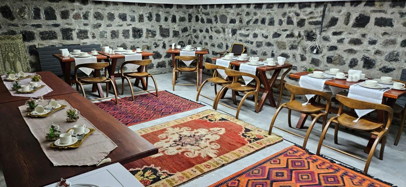 Mihman Konak Hotel Kars Bagian luar foto